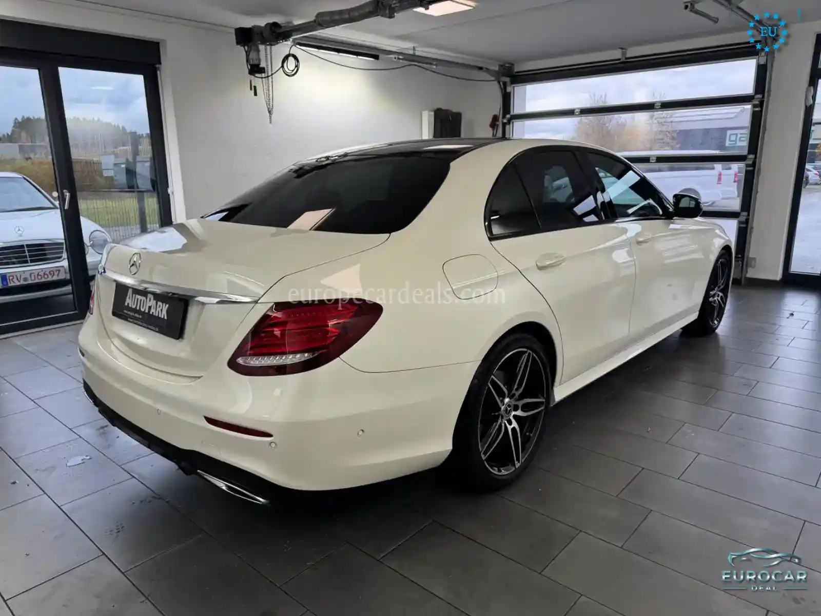 Mercedes-Benz E 200