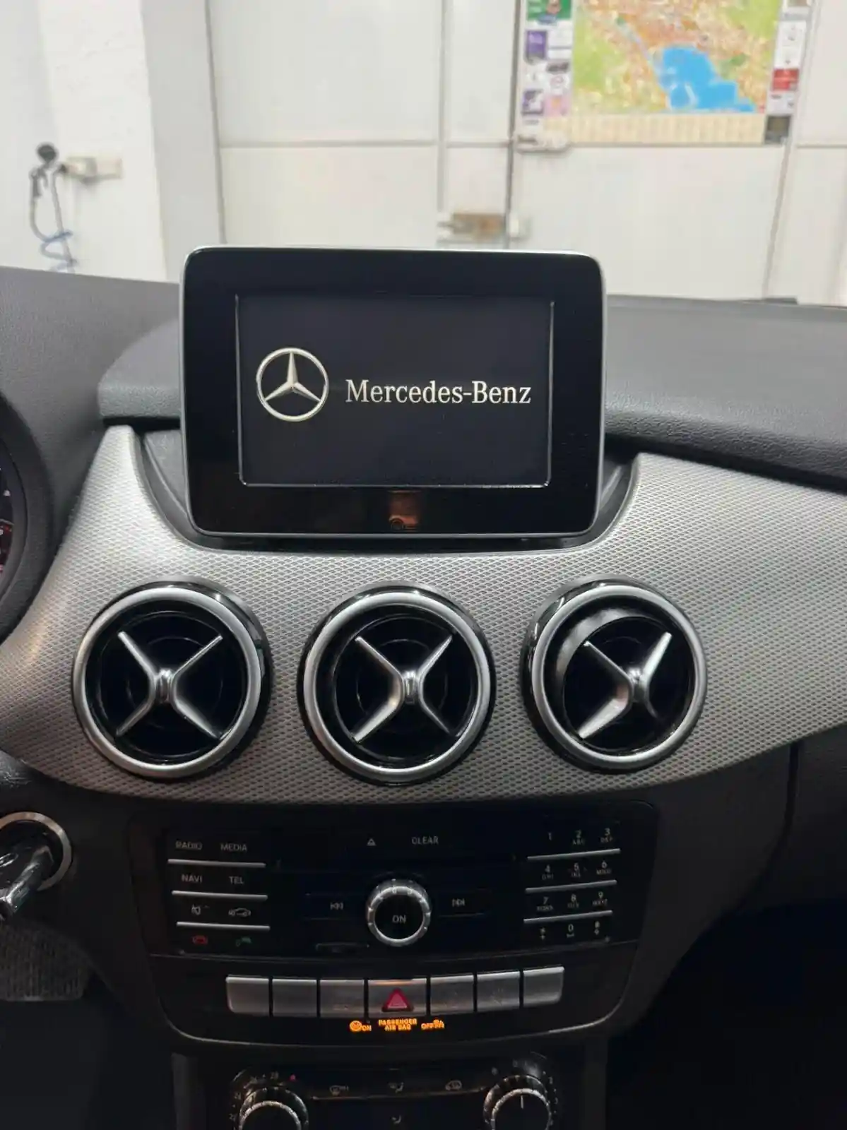Mercedes-Benz B 200