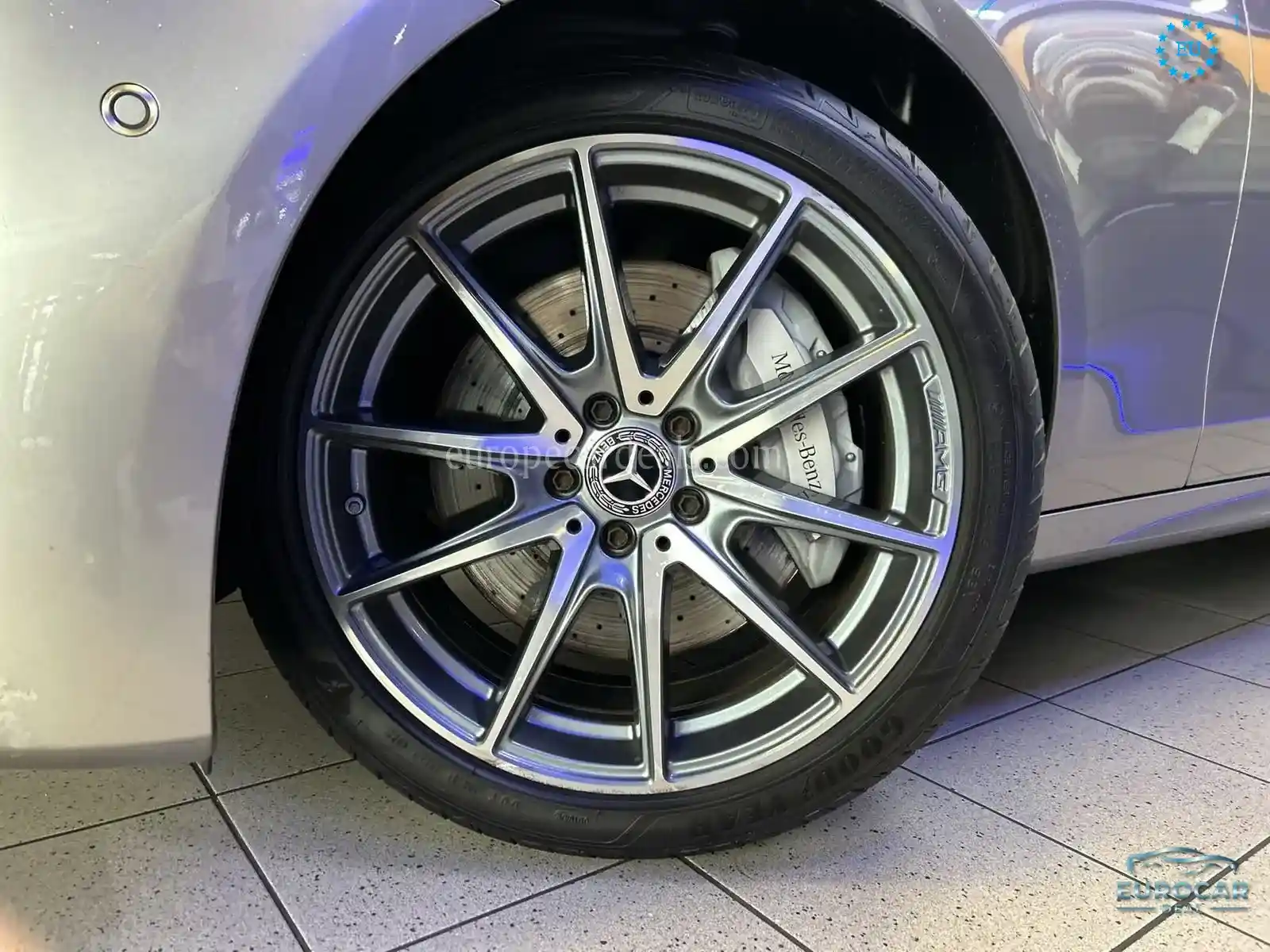 Mercedes-Benz E 300