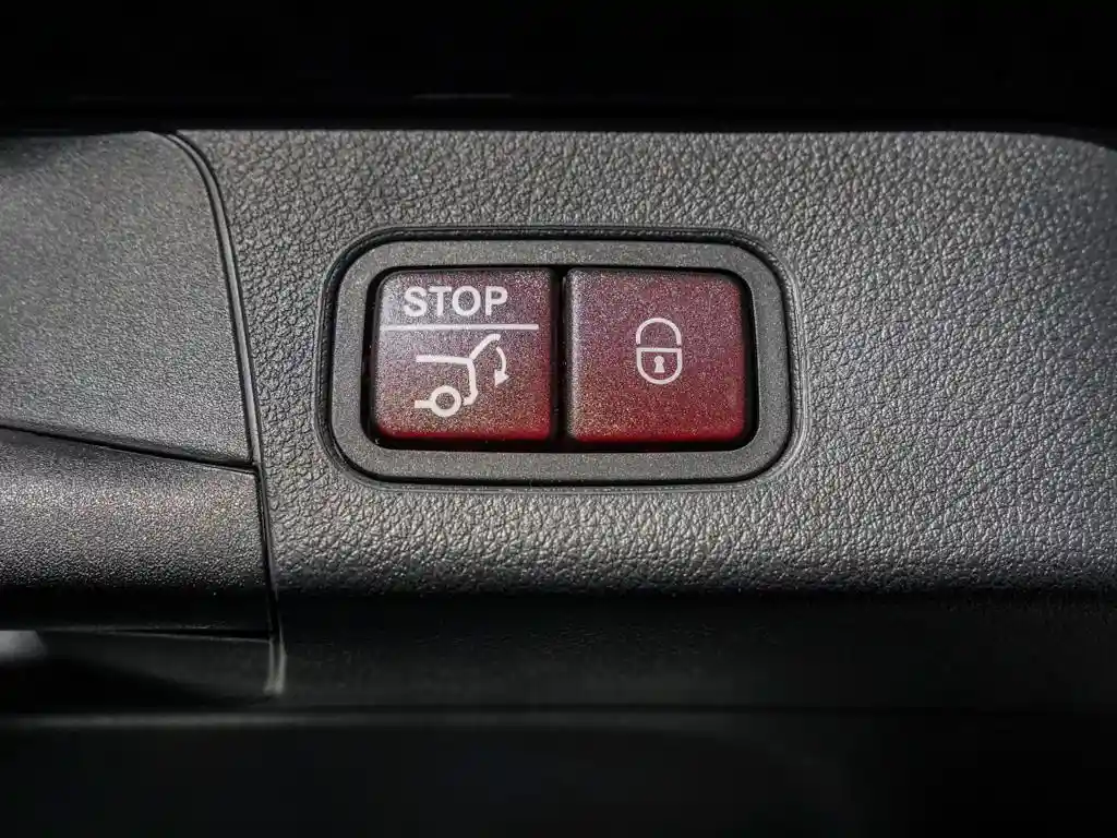 Mercedes-Benz B 220