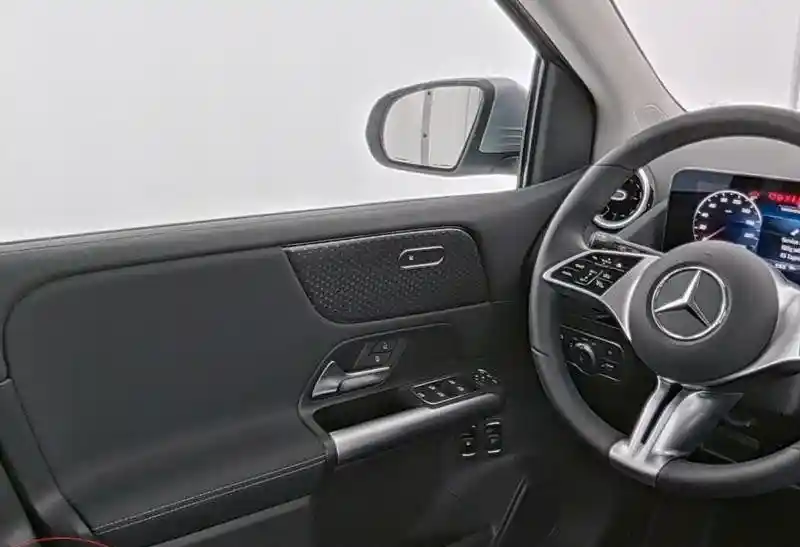 Mercedes-Benz B 250