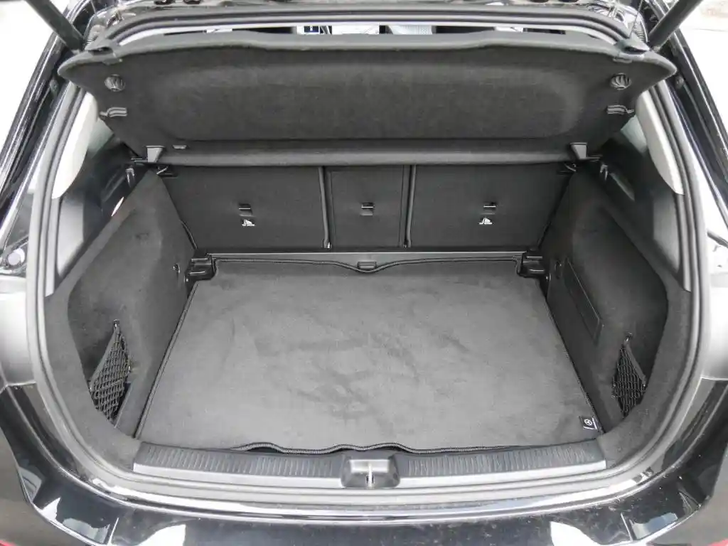 Mercedes-Benz B 220