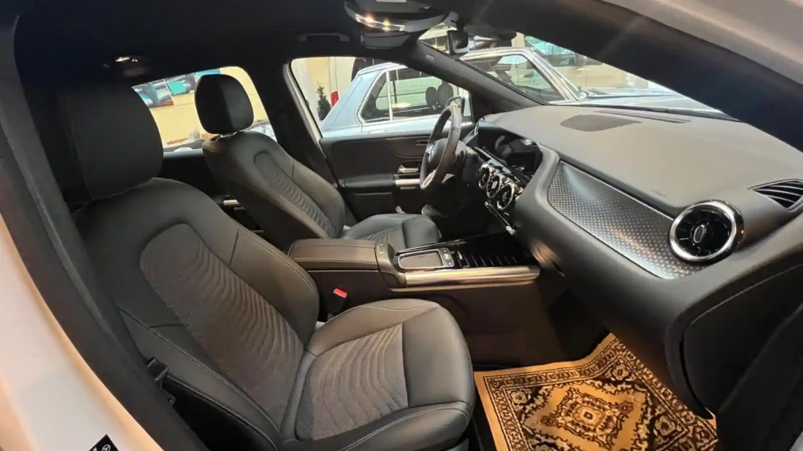 Mercedes-Benz B 200