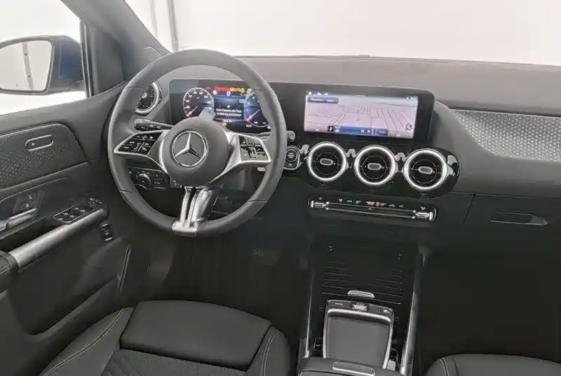 Mercedes-Benz B 220