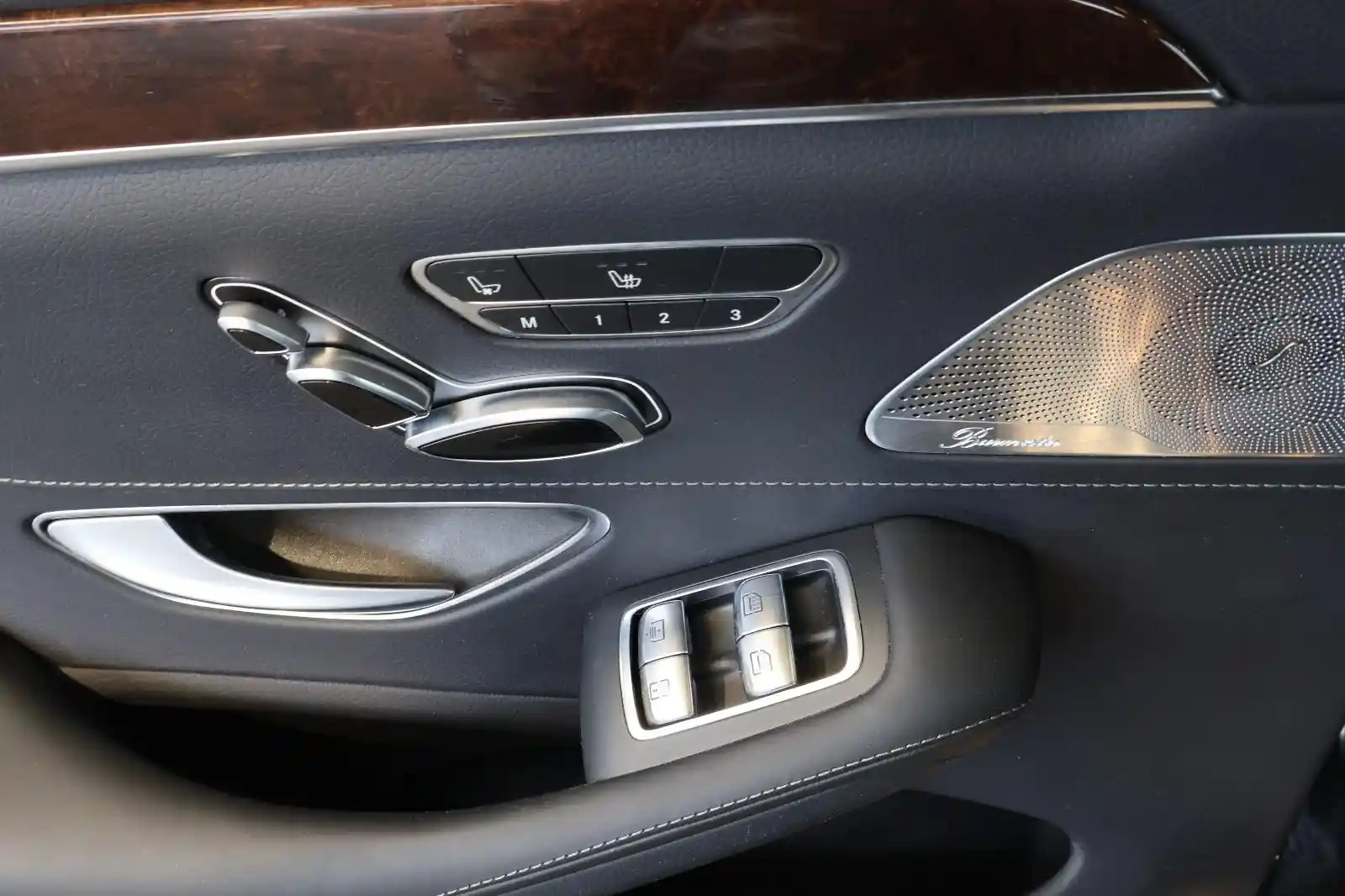 Mercedes-Benz S 560