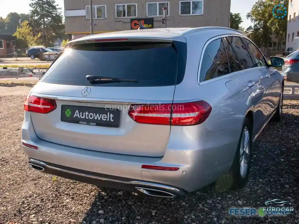 Mercedes-Benz E 220