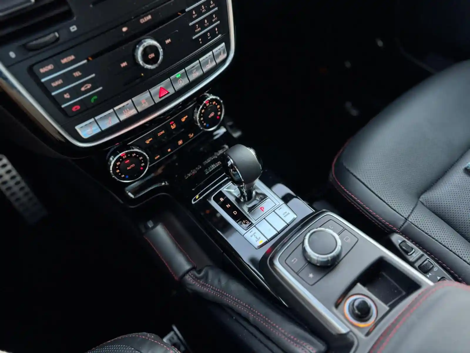 Mercedes-Benz G 500