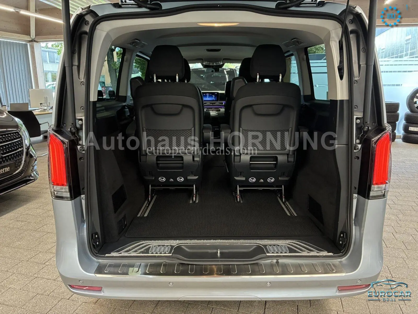 Mercedes-Benz V 220