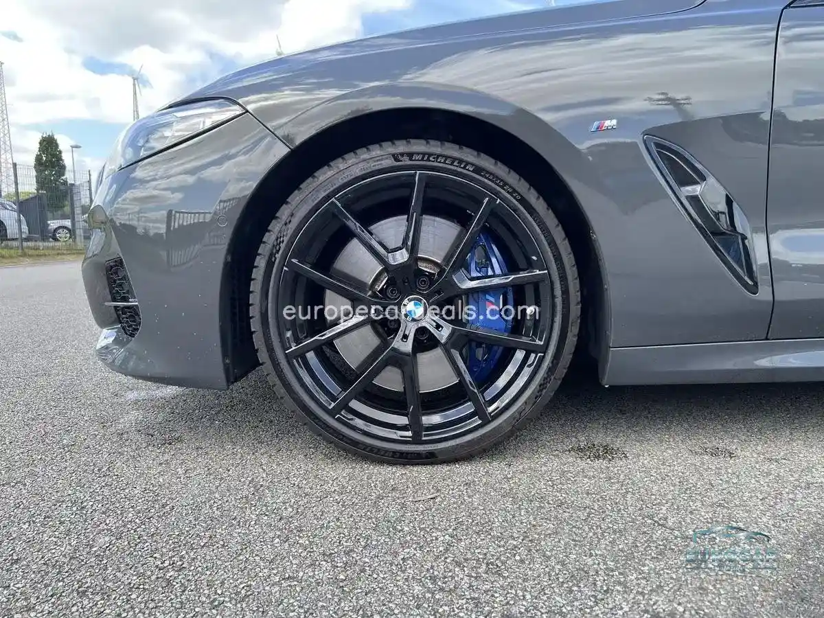 BMW 840