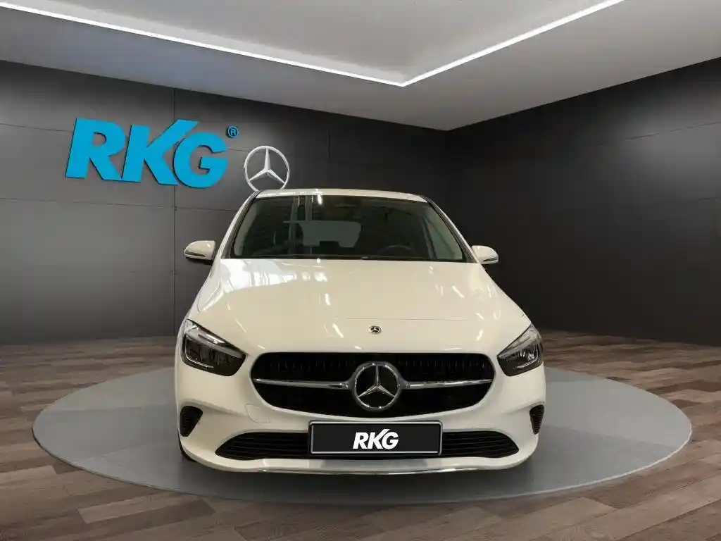 Mercedes-Benz B 220