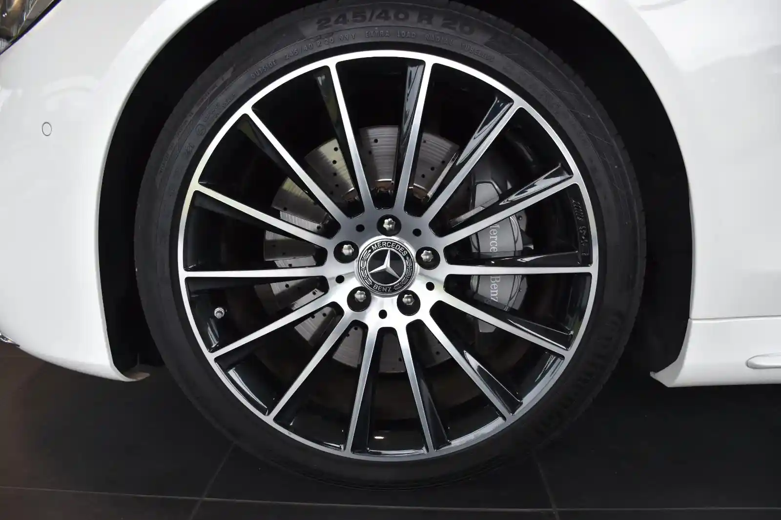 Mercedes-Benz S 560