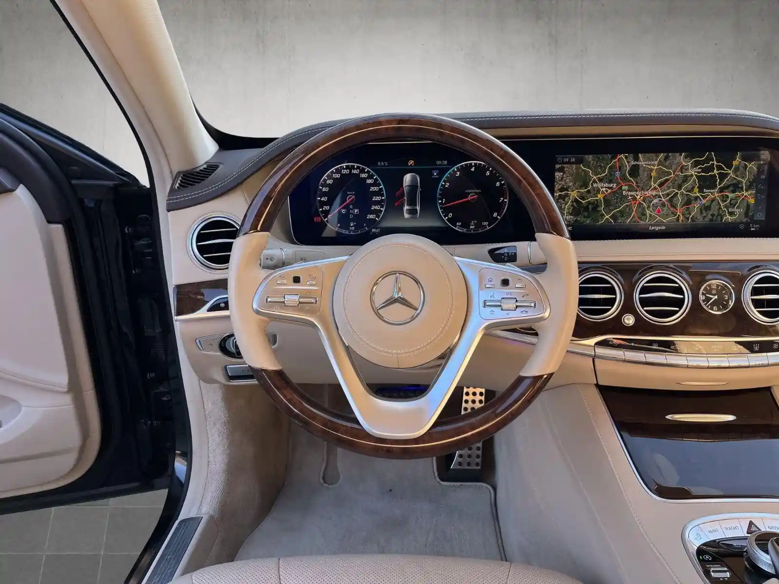 Mercedes-Benz S 560