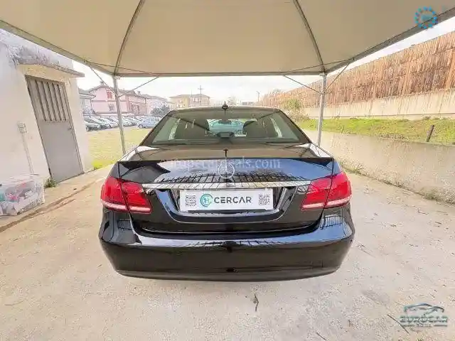 Mercedes-Benz E 200