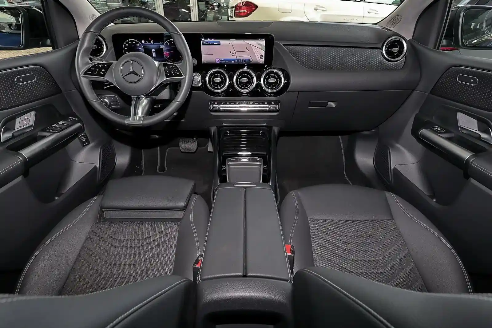 Mercedes-Benz B 200