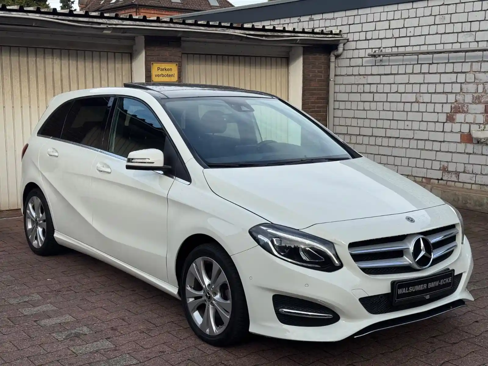 Mercedes-Benz B 200