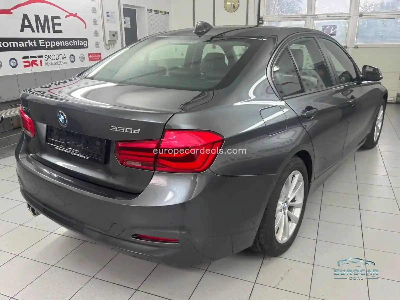 BMW 330