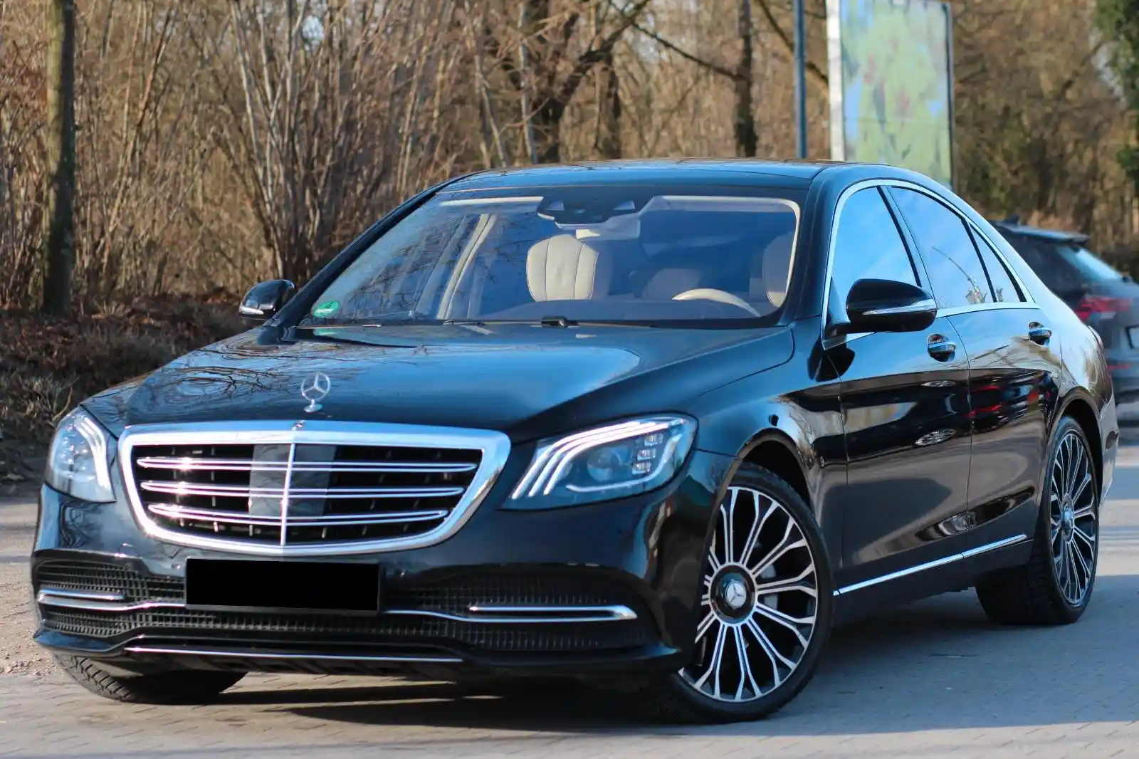 Mercedes-Benz S 560