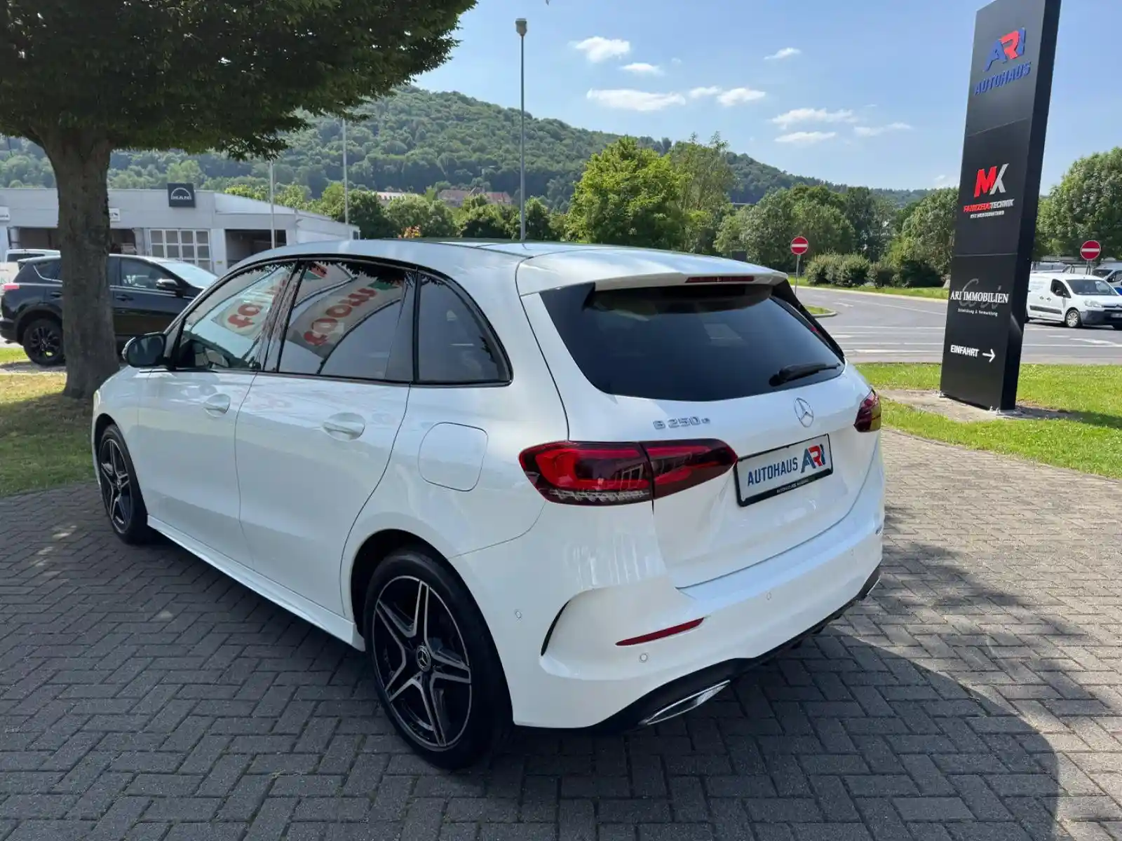 Mercedes-Benz B 250