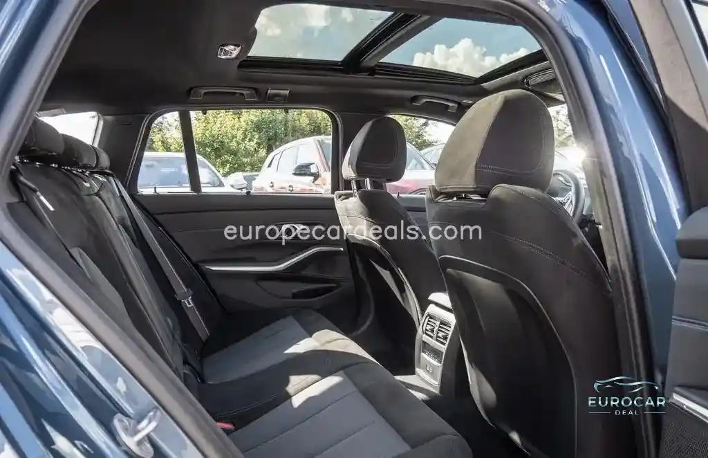 BMW 330