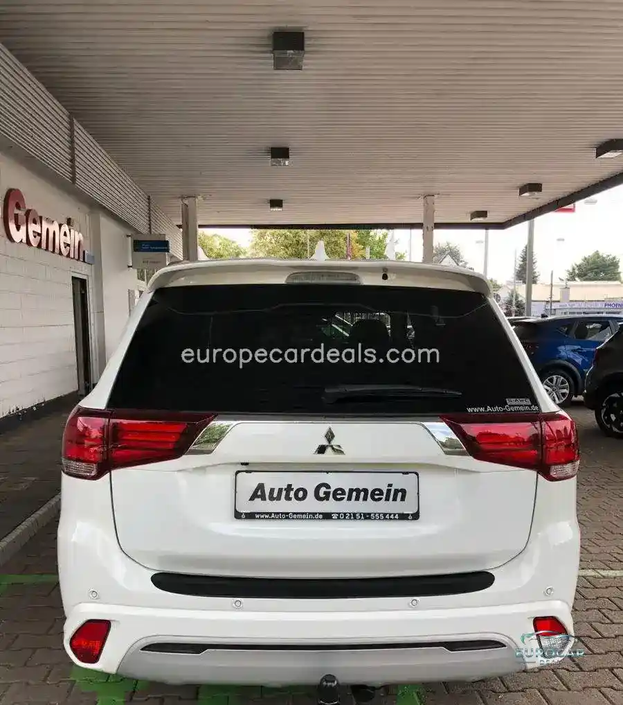 Mitsubishi Plug-in Hybrid Outlander