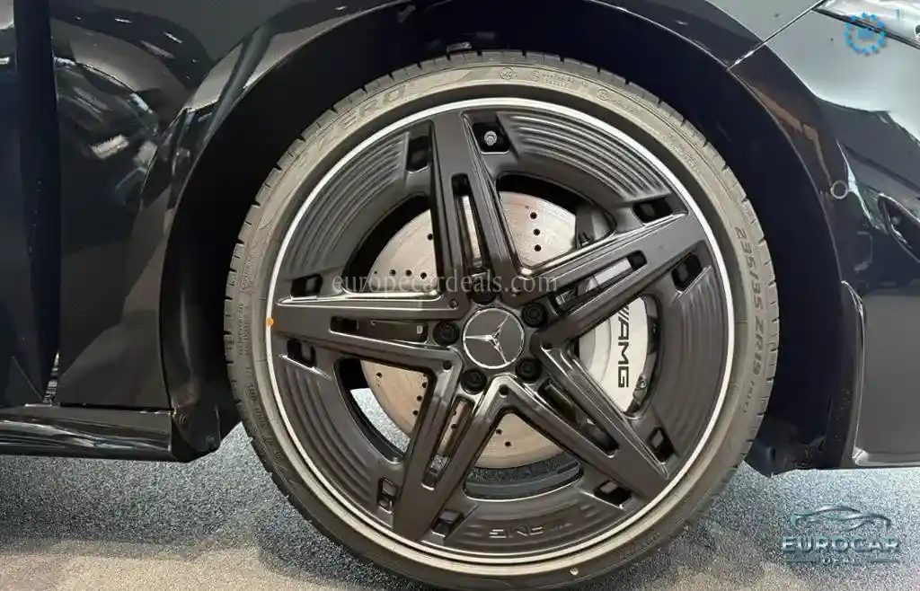 Mercedes-Benz A 35 AMG