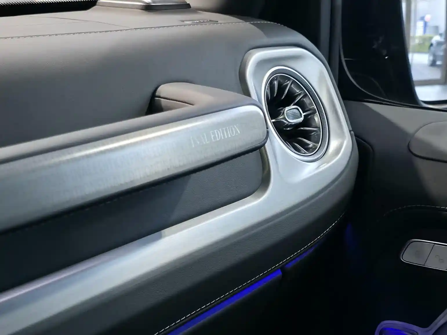 Mercedes-Benz G 500