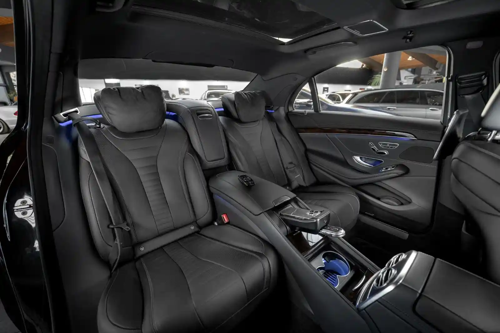 Mercedes-Benz S 560