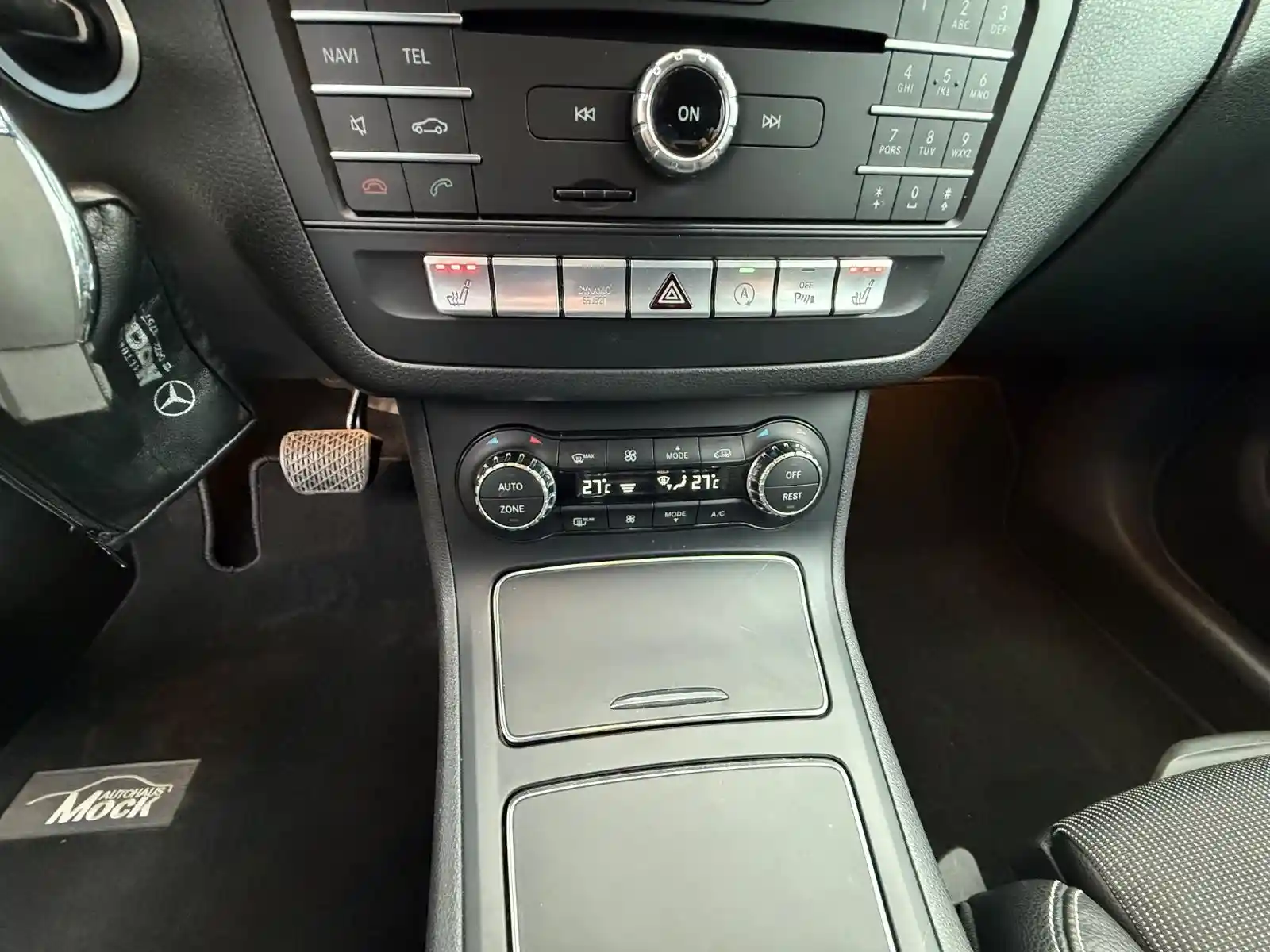 Mercedes-Benz B 180