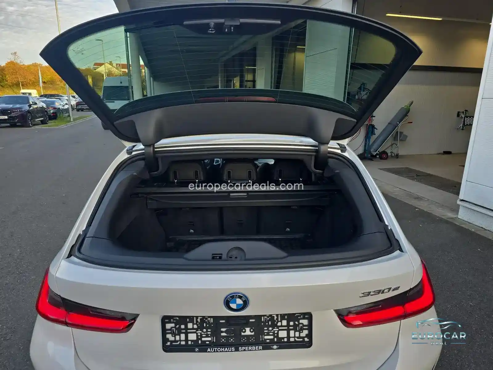 BMW 330