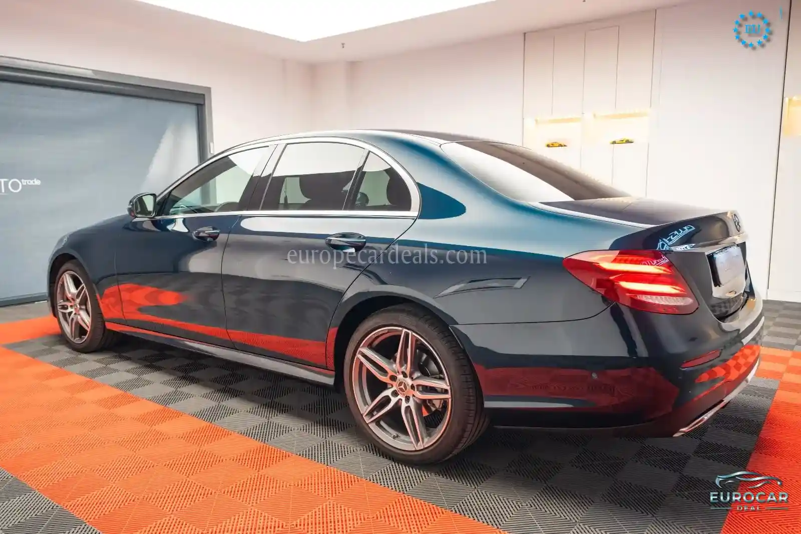 Mercedes-Benz E 200