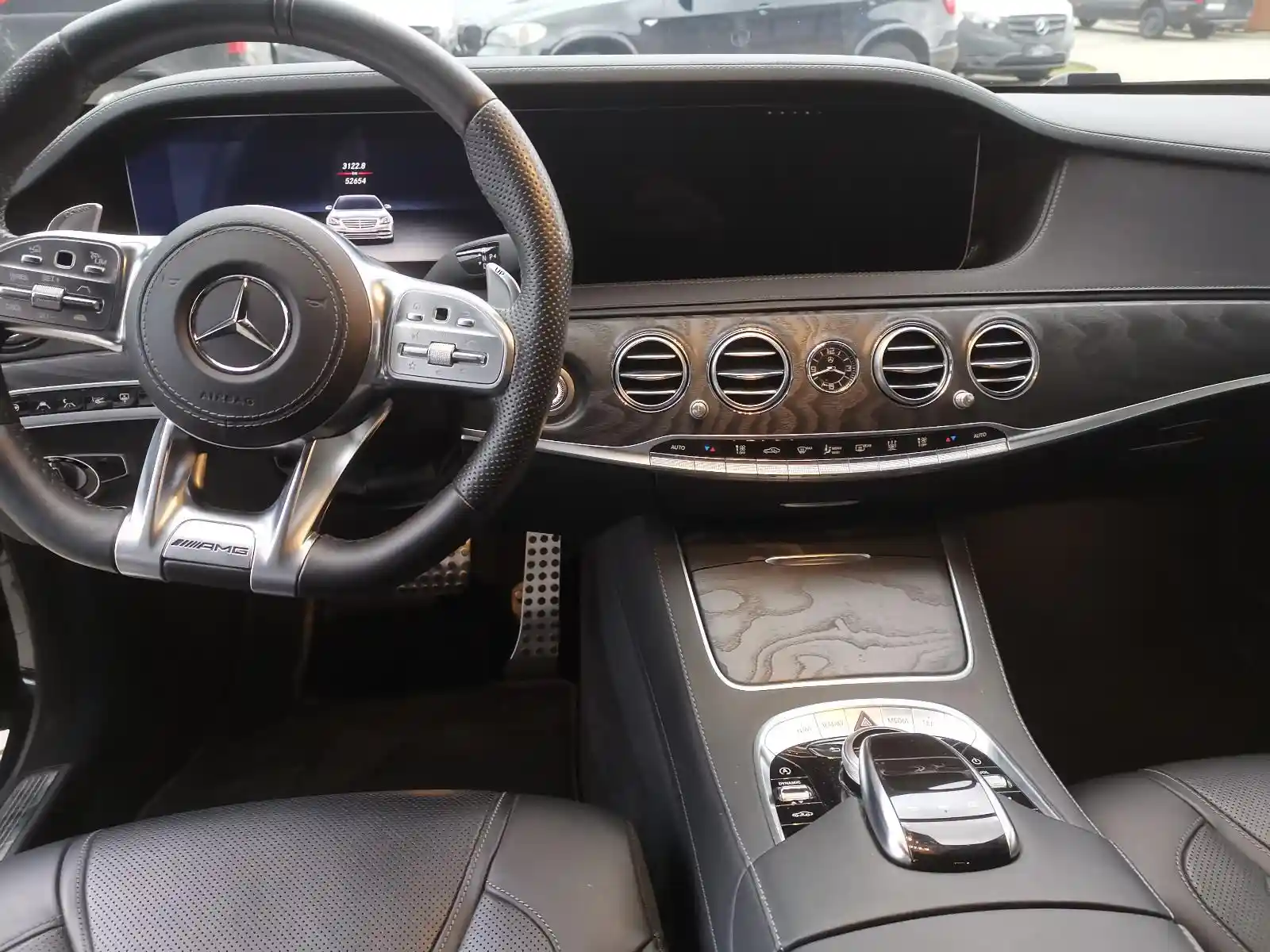 Mercedes-Benz S 560