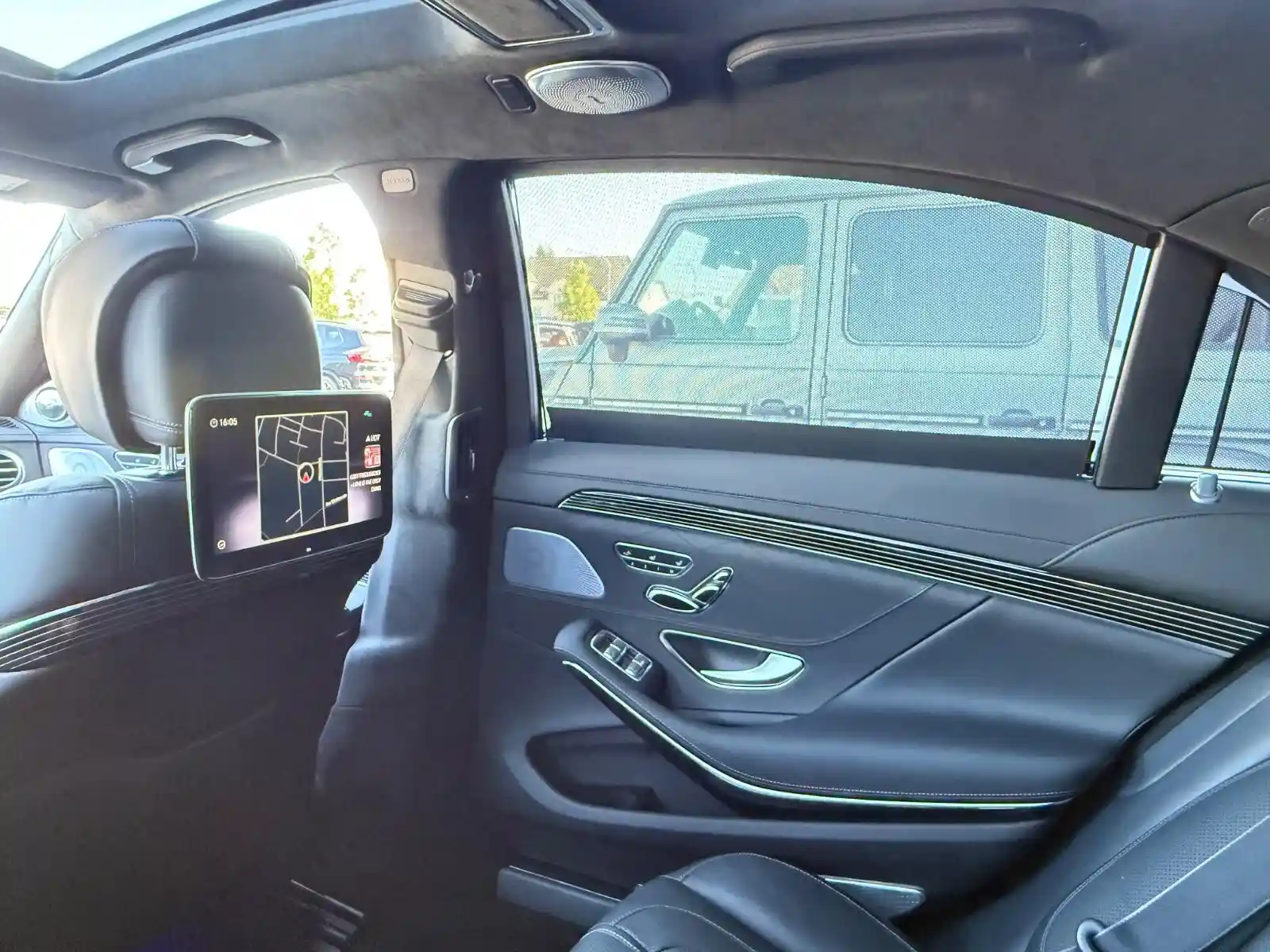 Mercedes-Benz S 560