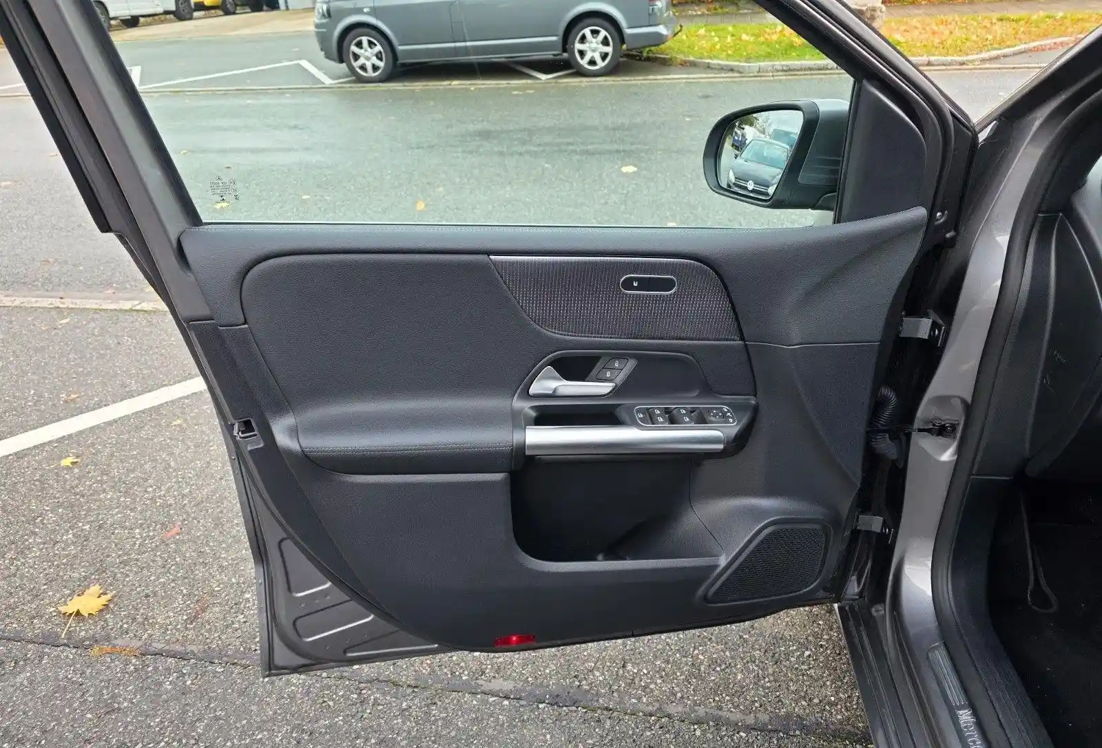 Mercedes-Benz B 220