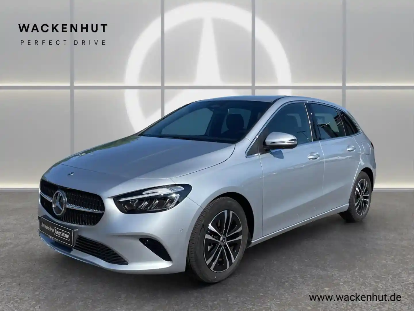 Mercedes-Benz B 180