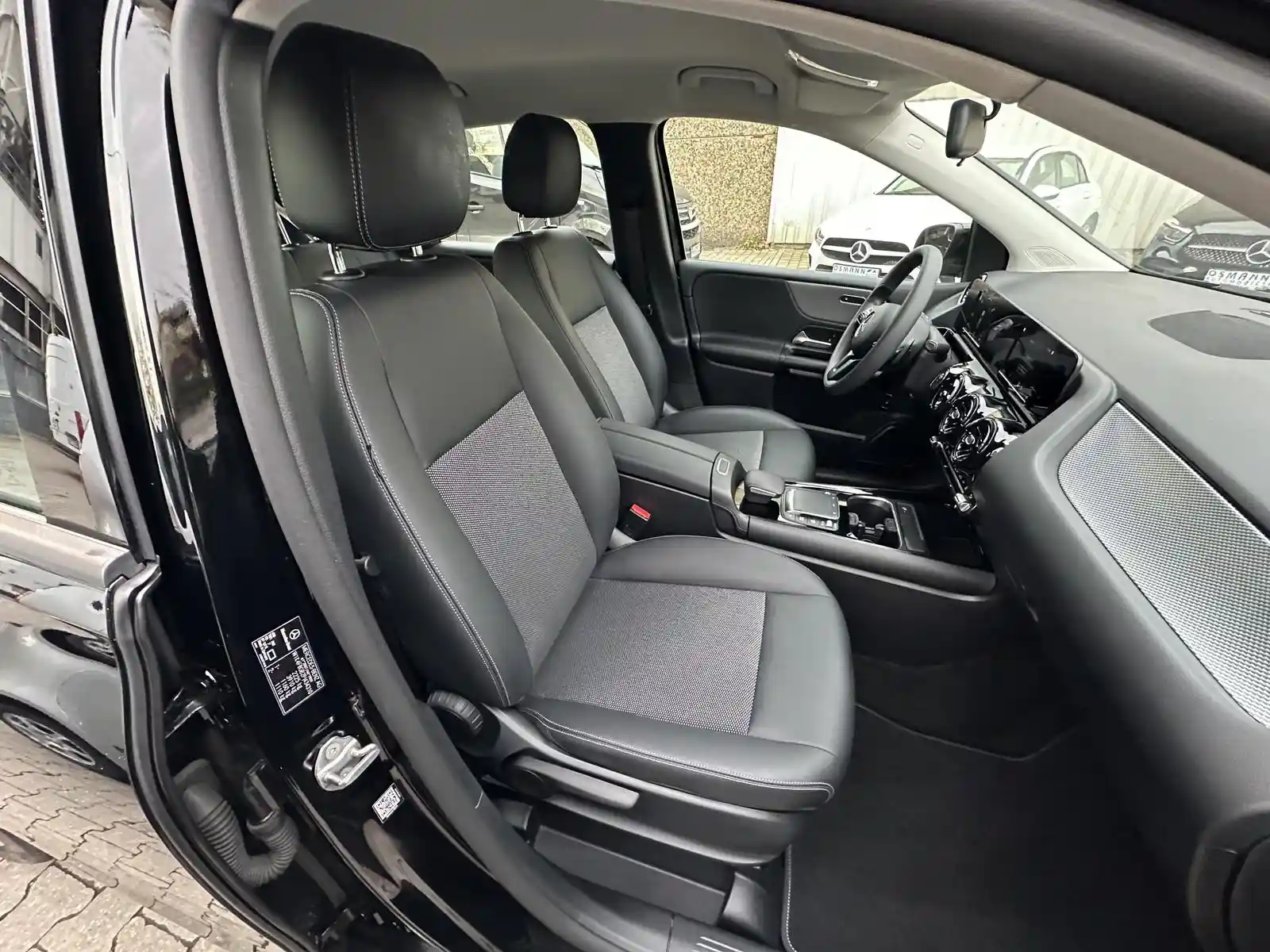 Mercedes-Benz B 250