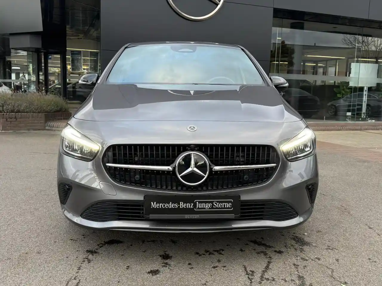 Mercedes-Benz B 200