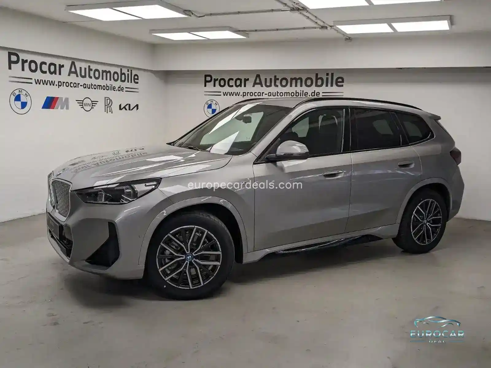 BMW iX1