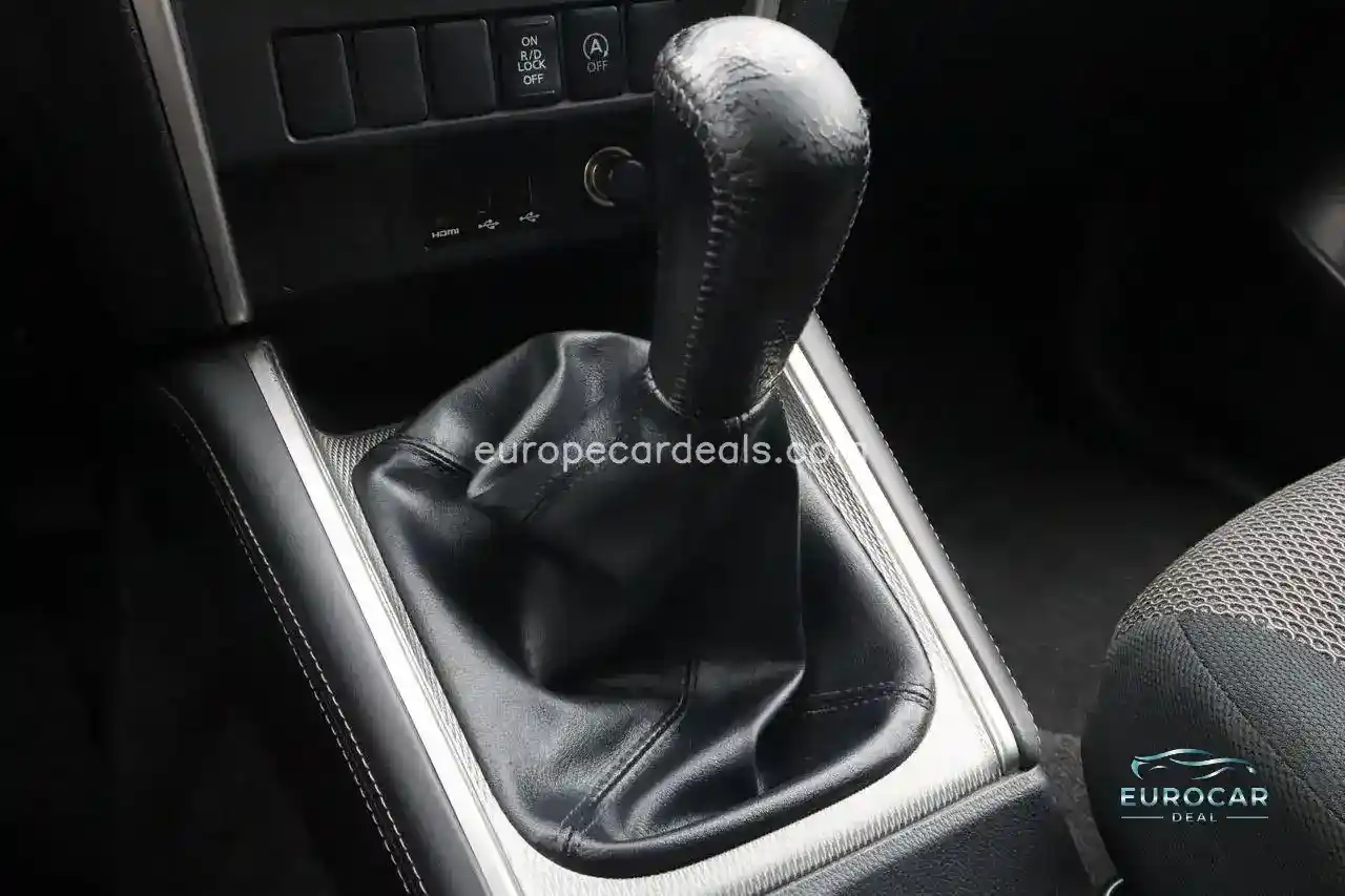 Mitsubishi L200