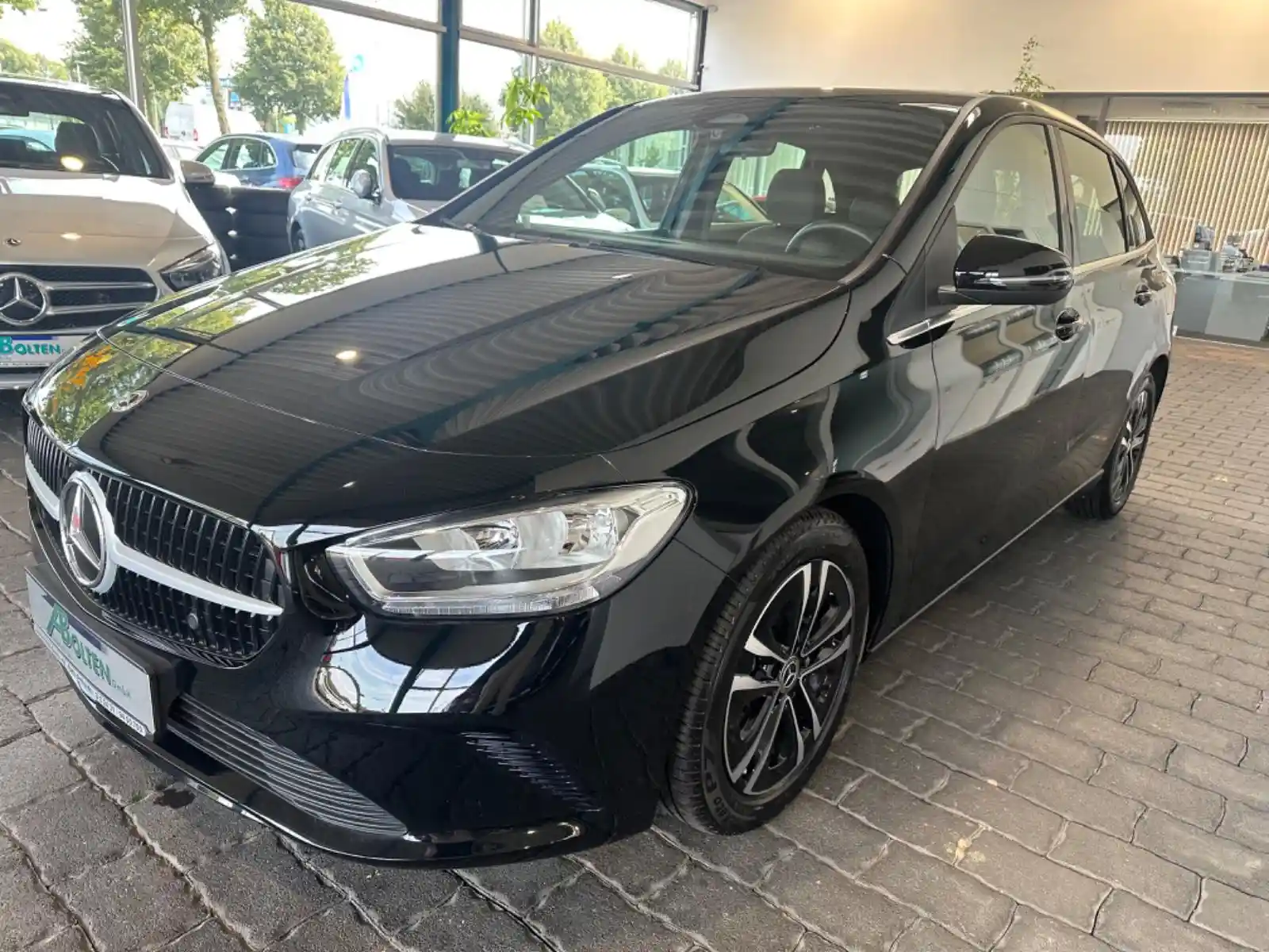 Mercedes-Benz B 200
