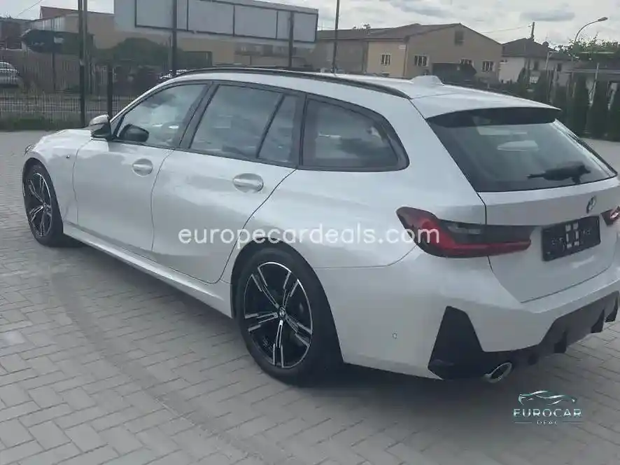 BMW 330