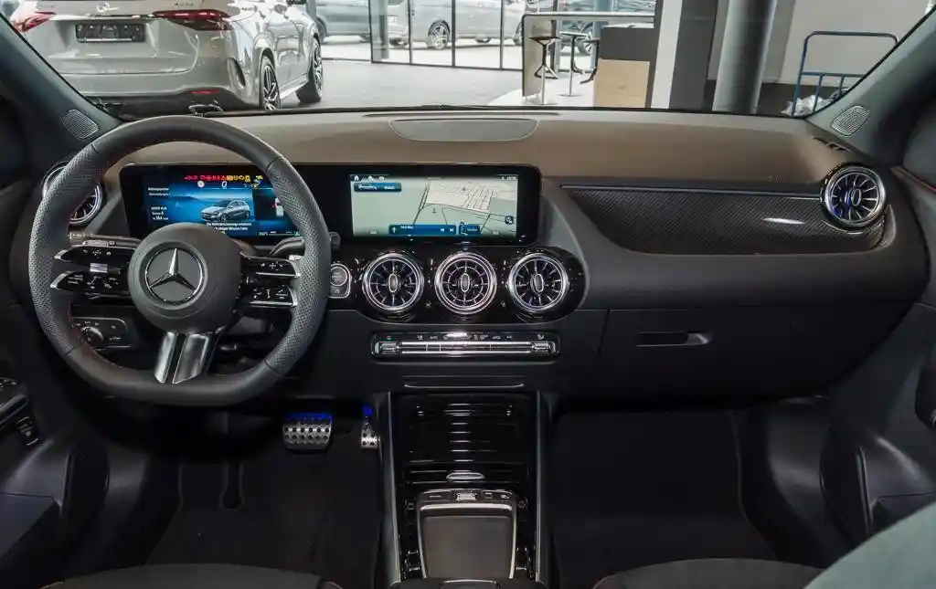 Mercedes-Benz B 200