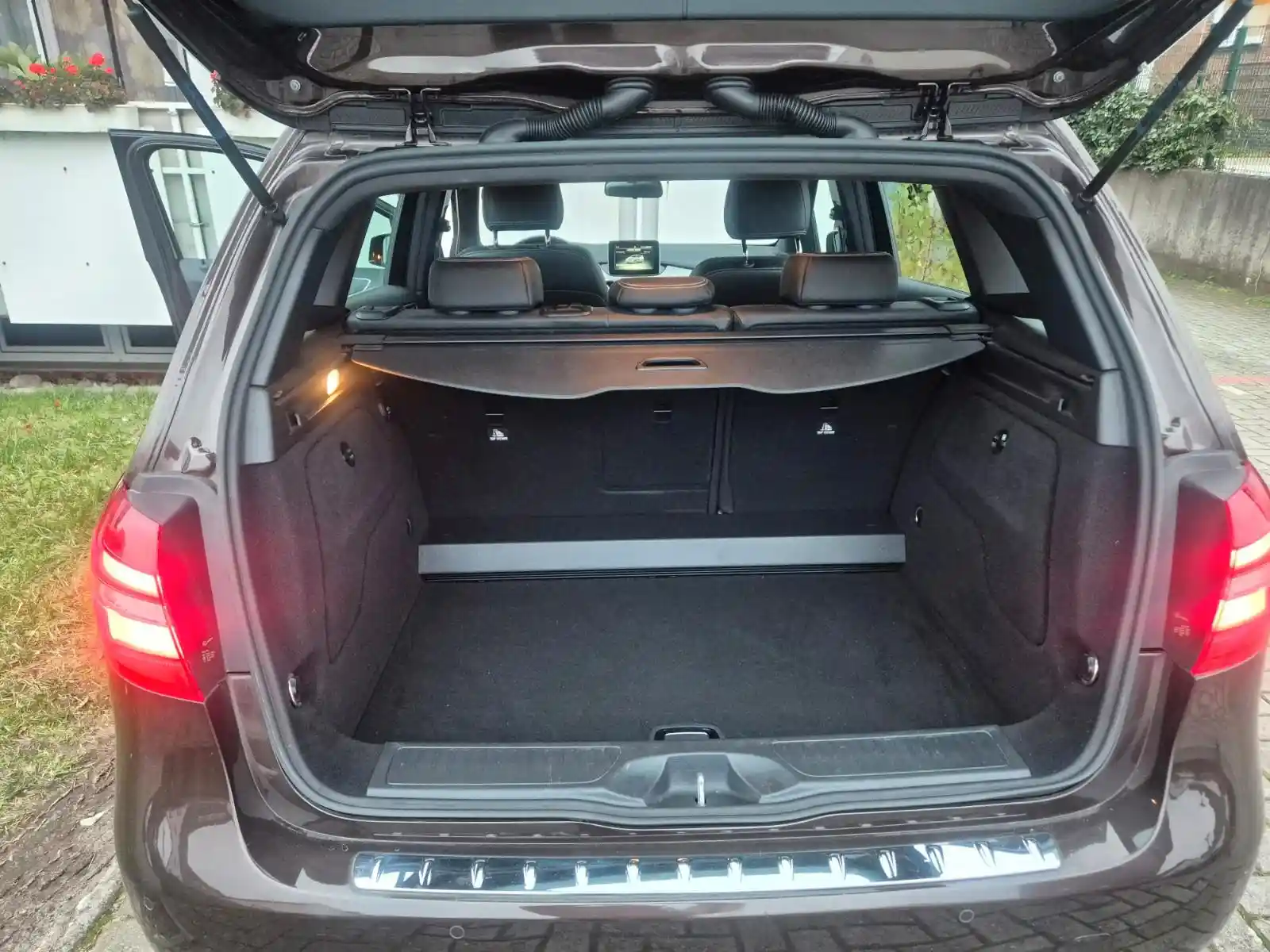 Mercedes-Benz B 220