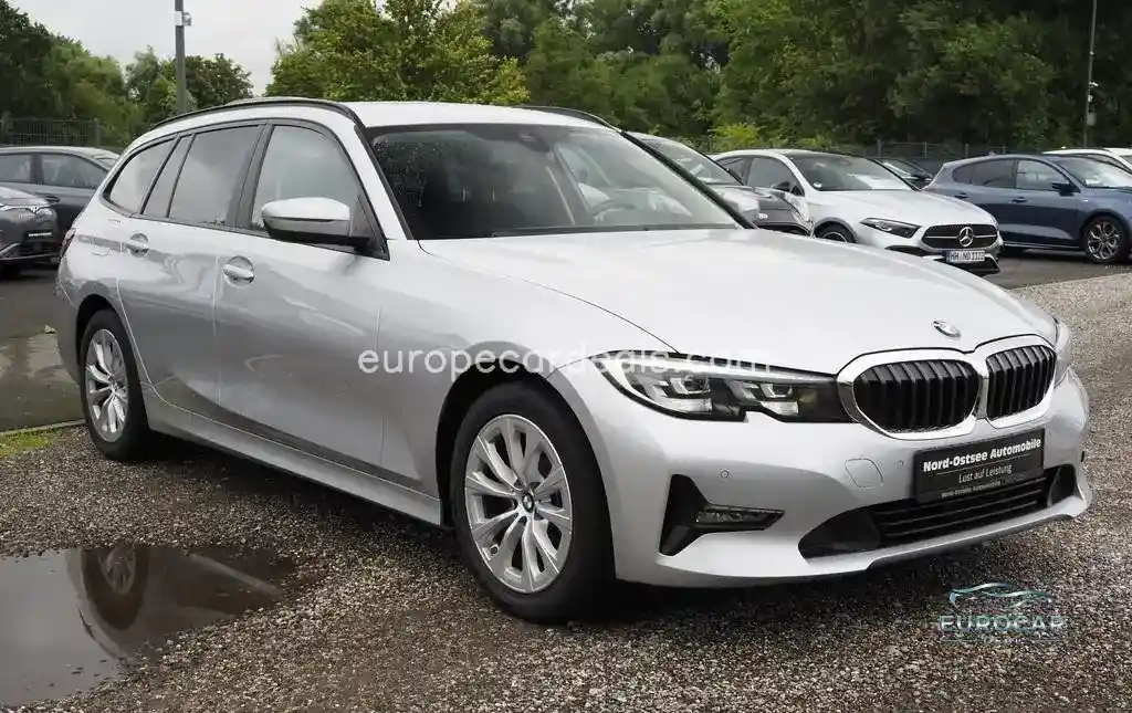 BMW 320