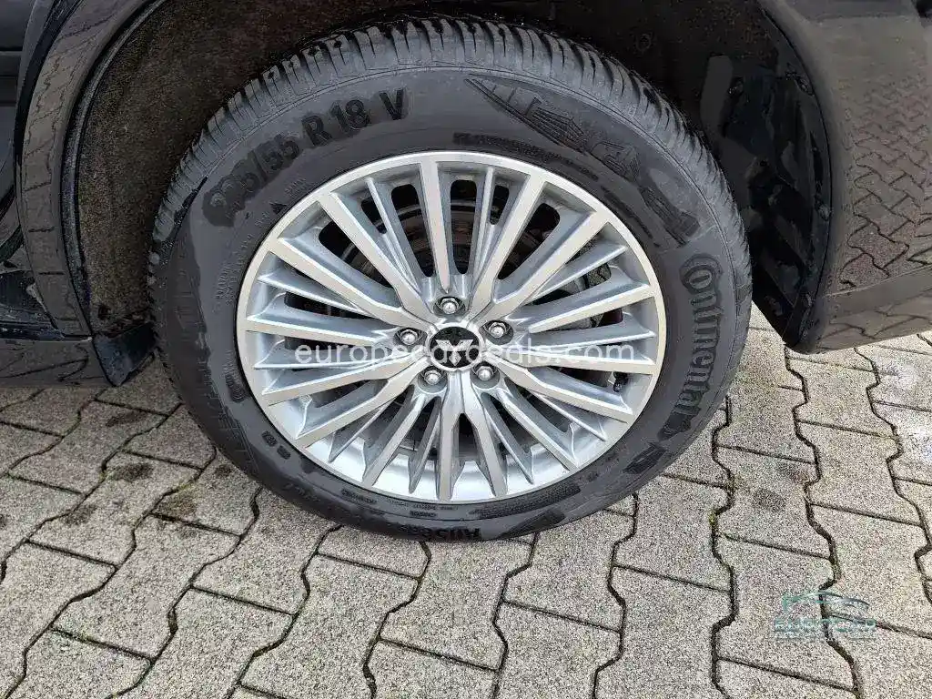 Mitsubishi Plug-in Hybrid Outlander