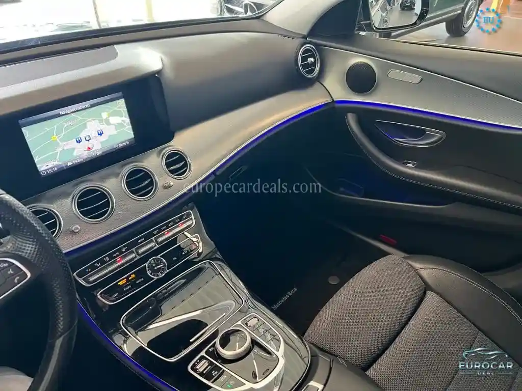 Mercedes-Benz E 220