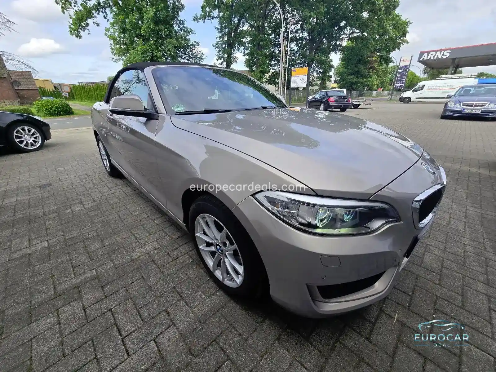 BMW 220