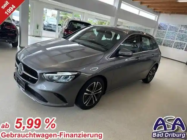 Mercedes-Benz B 200