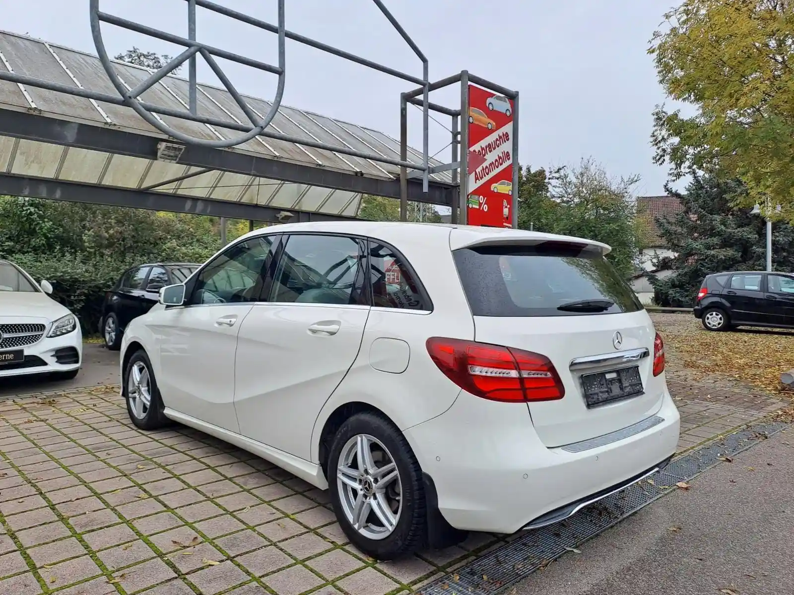 Mercedes-Benz B 200