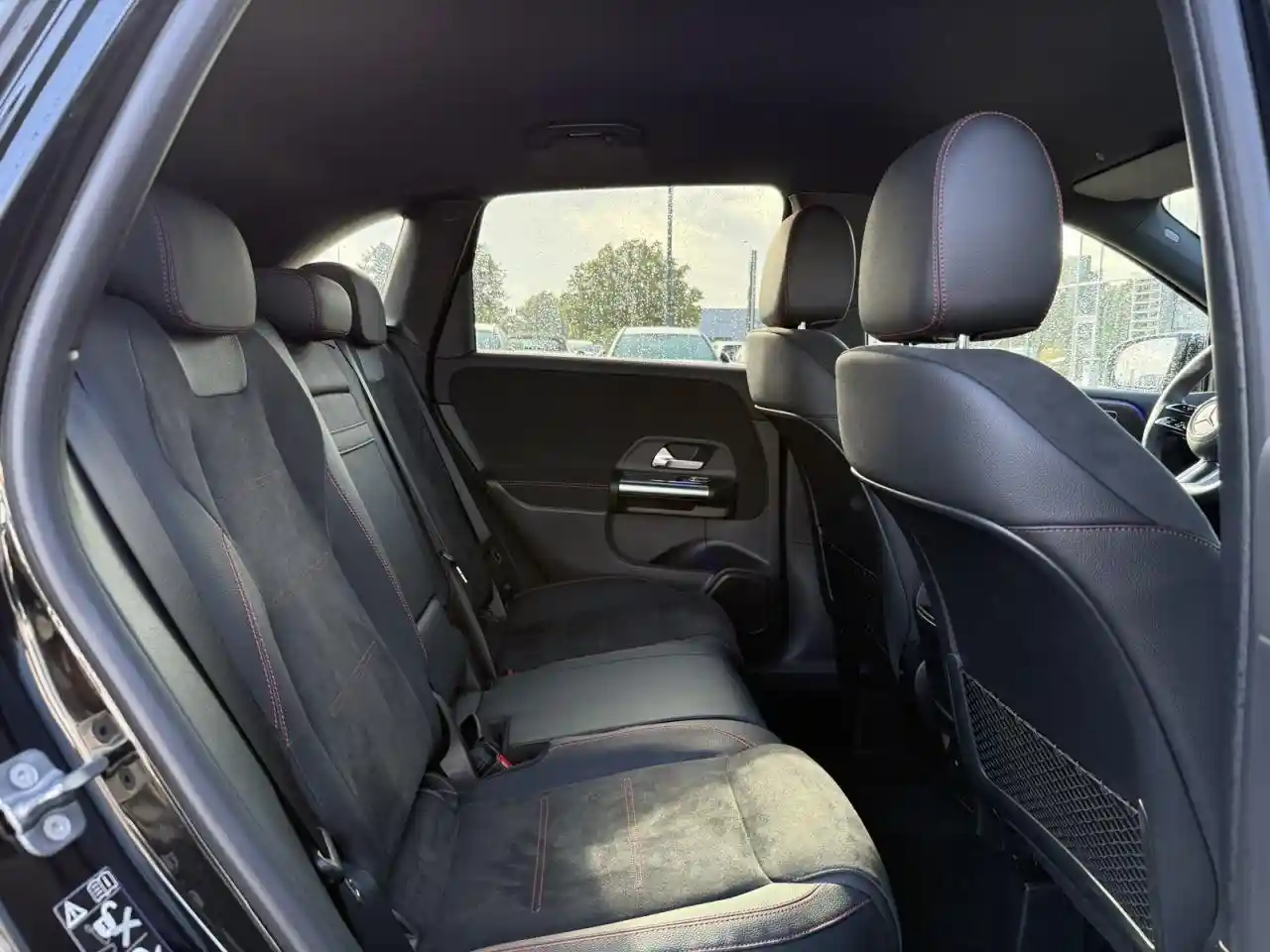 Mercedes-Benz B 220