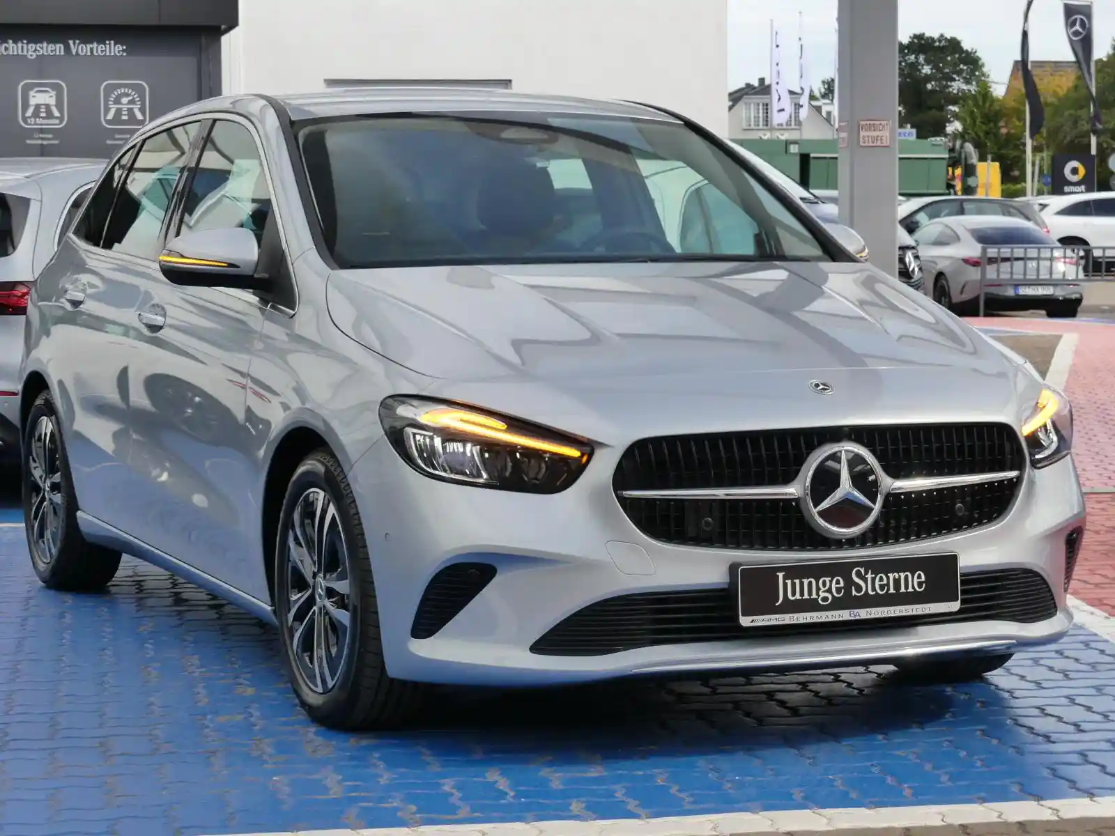 Mercedes-Benz B 220
